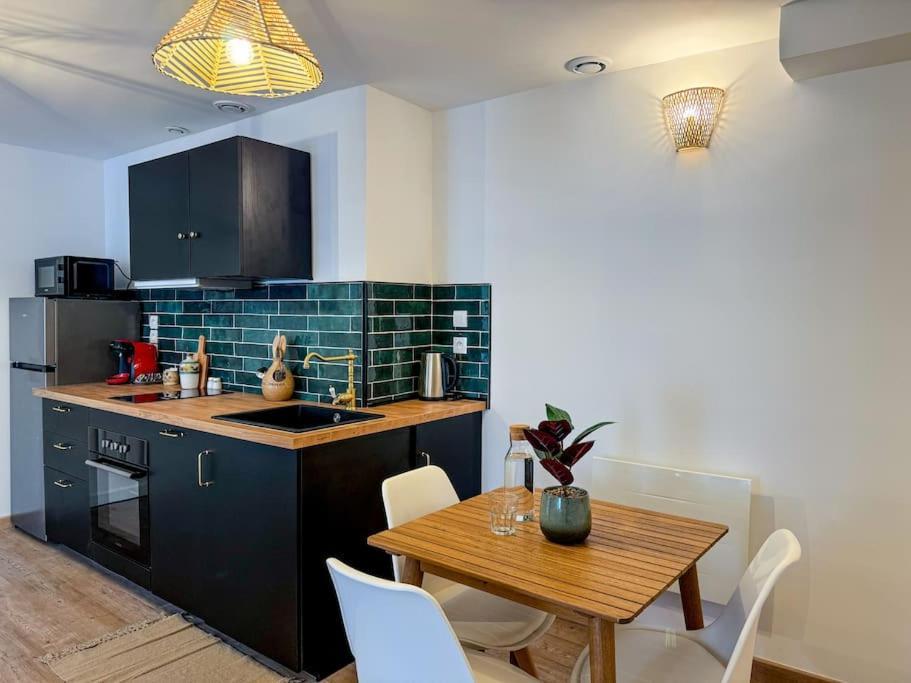Apartamento Elegance Au Coeur De Tarbes Exterior foto